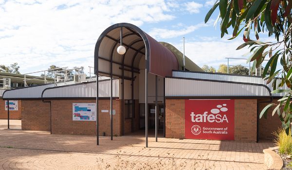 Front entrance of TAFE SA Berri Campus